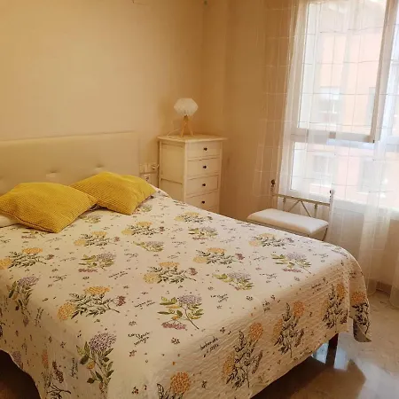 Junto Centro-jardines Del Real Habitación en casa particular