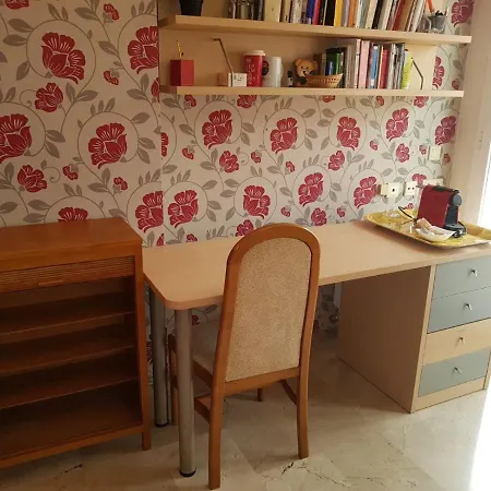 Habitación en casa particular Junto Centro-jardines Del Real *