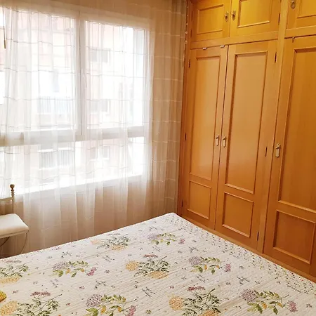 Habitación en casa particular Junto Centro-jardines Del Real